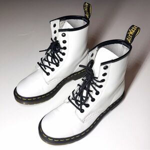 Dr Martens 11821 Women’s White Combat  Leather Lace Up  Boots Size- 7